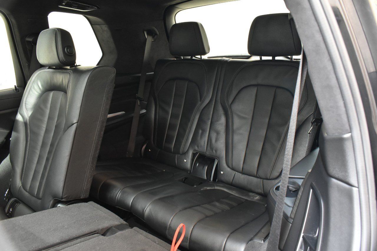 Used 2021 BMW X7 xDrive40i w/ M Sport Package AWD/4WD image 19