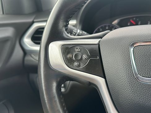 Used 2019 GMC Acadia SLT image 30