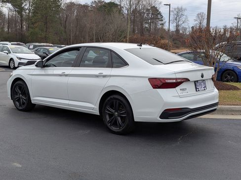 Used 2023 Volkswagen Jetta SE image 7