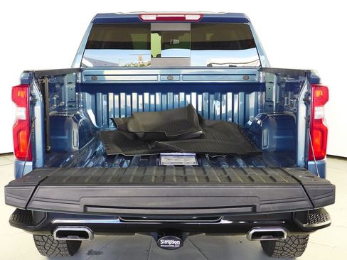 Used 2024 Chevrolet Silverado 1500 LT Trail Boss w/ Convenience Package II image 10