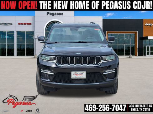 Used 2023 Jeep Grand Cherokee 4WD 4xe w/ Luxury Tech Group II image 6