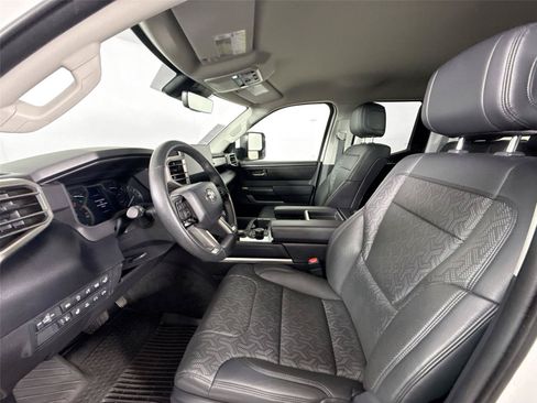 Used 2022 Toyota Tundra SR5 w/ SR5 Premium Package RWD image 3