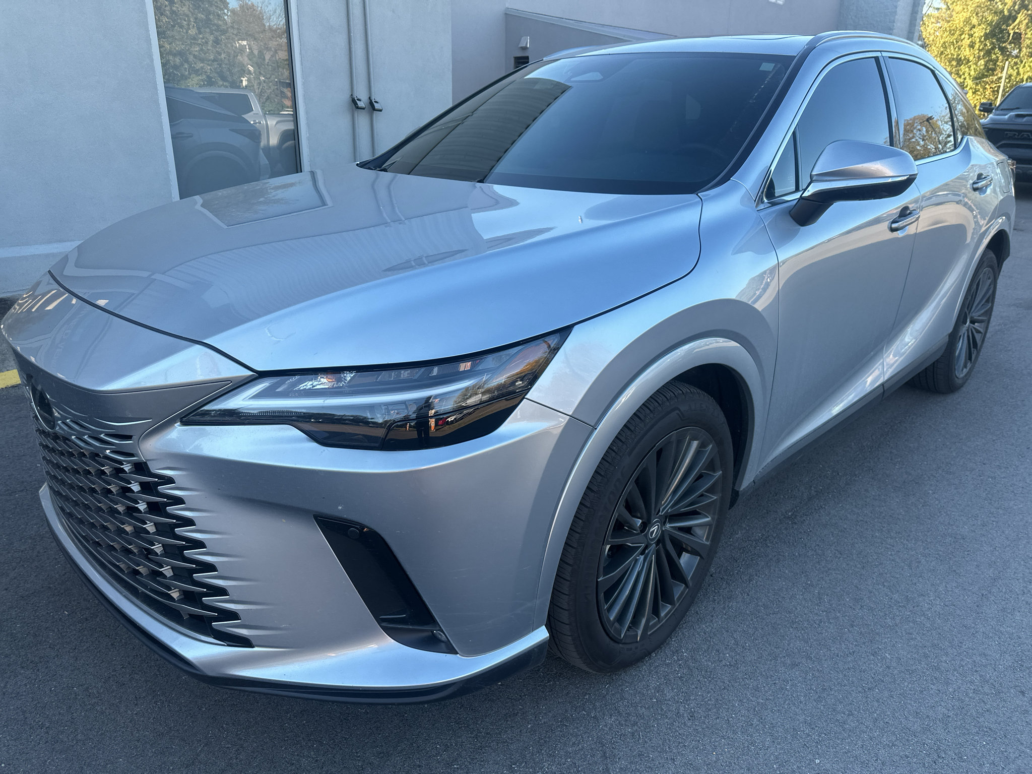 Used 2025 Lexus RX 350 Premium w/ Convenience Package AWD/4WD image 3