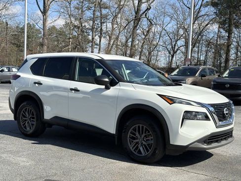 Certified 2023 Nissan Rogue S image 9