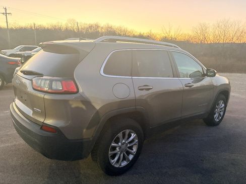 Used 2019 Jeep Cherokee Latitude w/ Cold Weather Group image 33
