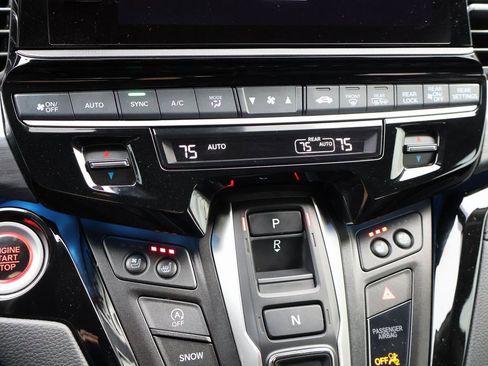 Certified 2025 Honda Odyssey Elite image 23