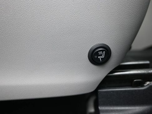 Used 2018 Toyota Highlander LE image 13