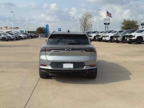 New 2026 Chevrolet Equinox EV RS image 7