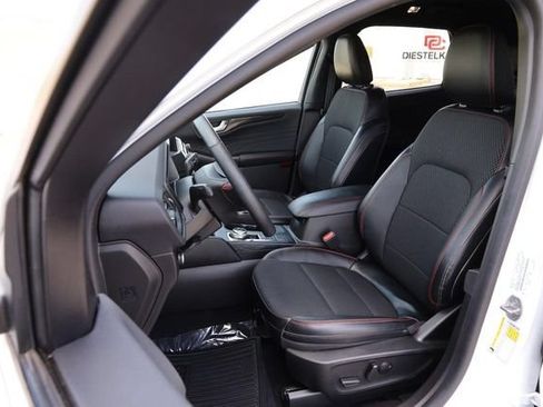 Used 2023 Ford Escape ST-Line w/ Equipment Group 301A FWD image 9