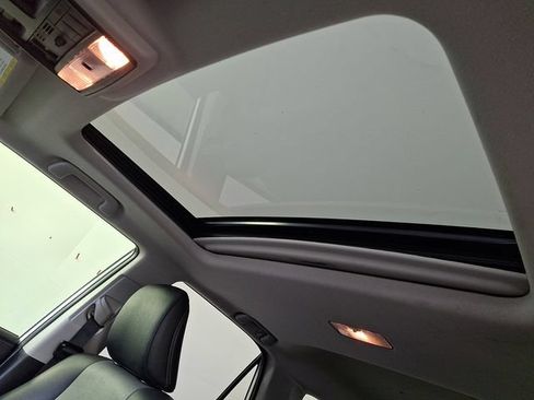 Certified 2020 Toyota 4Runner SR5 Premium w/ Moonroof Package AWD/4WD image 17