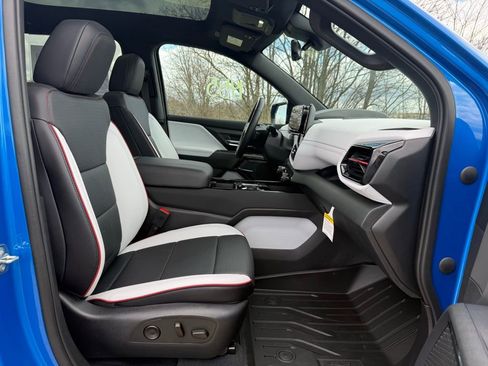 Used 2025 Chevrolet Silverado EV RST image 25