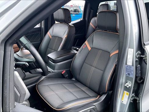 Used 2025 GMC Canyon AT4 image 26