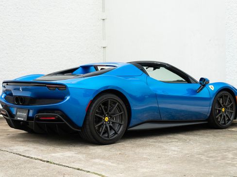 Used 2023 Ferrari 296 GTS RWD image 10