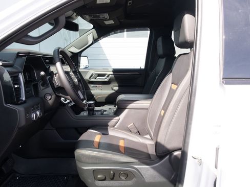 Used 2023 GMC Sierra 1500 AT4 w/ AT4 Preferred Package AWD/4WD image 12