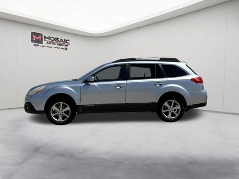 Used 2013 Subaru Outback 2.5i Premium w/ All-Weather Pkg AWD/4WD image 4