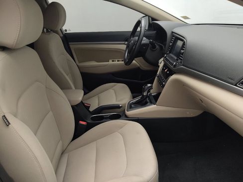 Used 2018 Hyundai Elantra Value Edition FWD image 21