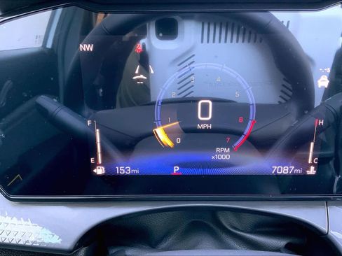 Used 2025 Chevrolet Trax ACTIV w/ Sunroof Package image 26