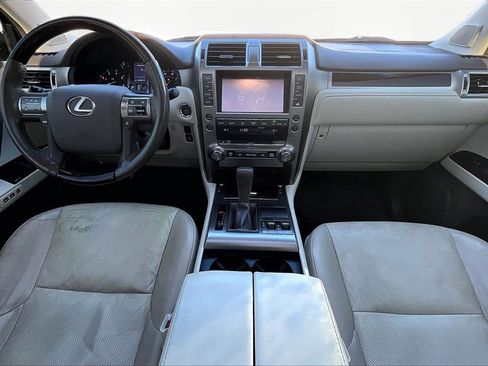 Used 2017 Lexus GX 460 Premium image 12