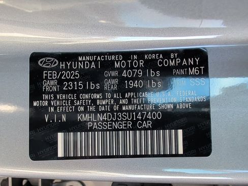 Certified 2025 Hyundai Elantra Limited image 35