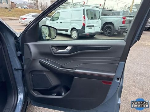 Used 2025 Ford Escape ST-Line Select image 32