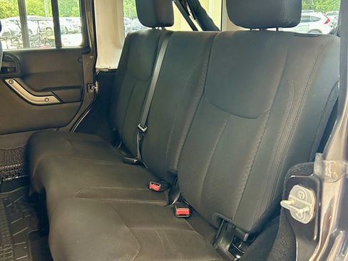 Used 2016 Jeep Wrangler Unlimited Sport AWD/4WD image 16