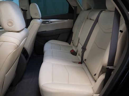 Used 2021 Cadillac XT5 Premium Luxury AWD/4WD image 9