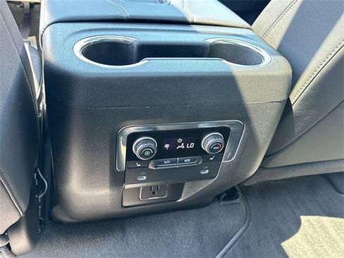 Used 2024 Chevrolet Tahoe Z71 w/ Off-Road Capability Package image 21