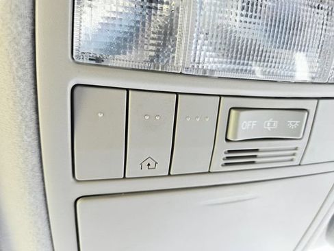 Used 2011 Toyota Venza AWD w/ Convenience Pkg image 30