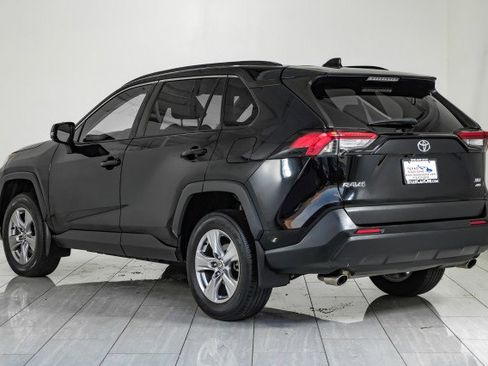 Used 2022 Toyota RAV4 XLE image 8