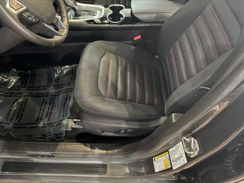 Used 2015 Ford Fusion SE w/ Equipment Group 201A FWD image 23