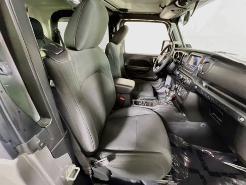 Used 2023 Jeep Wrangler Sport AWD/4WD image 26