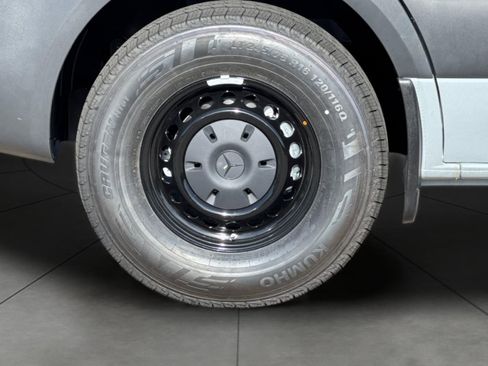 New 2025 Mercedes-Benz Sprinter 2500 image 3