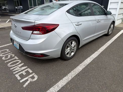 Used 2019 Hyundai Elantra SEL w/ Cargo Package FWD image 3