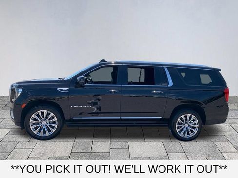 Used 2024 GMC Yukon XL Denali w/ Advanced Technology Package RWD image 4