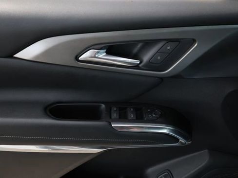 Used 2024 Chevrolet Traverse LT image 22