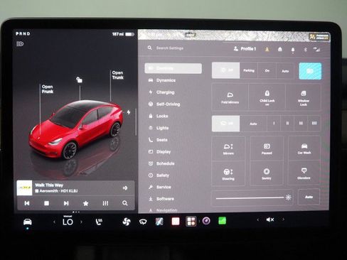 Used 2023 Tesla Model Y Long Range AWD/4WD image 26