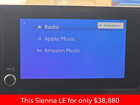 Used 2025 Toyota Sienna LE image 29