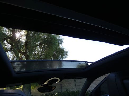 Used 2018 Porsche Macan Sport Edition image 53