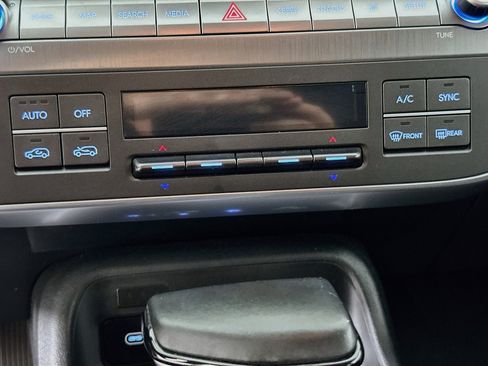 Used 2024 Hyundai Kona SEL FWD image 23