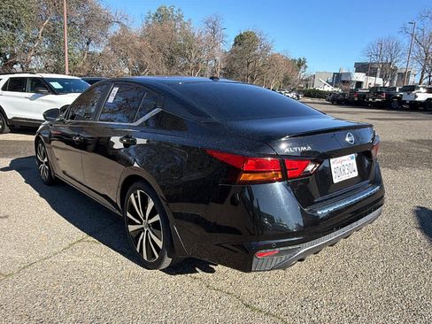 Used 2020 Nissan Altima 2.5 SR w/ Premium Package image 7