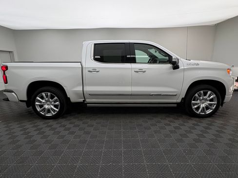 Used 2023 Chevrolet Silverado 1500 High Country AWD/4WD image 8