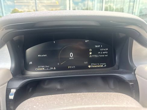 Used 2022 Lincoln Aviator AWD w/ Premium Package image 11