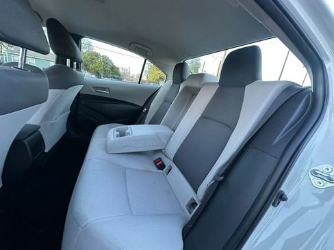 Used 2021 Toyota Corolla LE image 18
