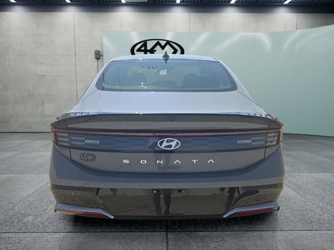 Used 2024 Hyundai Sonata SEL FWD image 4