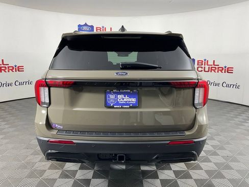 New 2026 Ford Explorer ST-Line RWD image 4