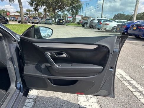 Used 2015 Volkswagen CC Sport image 13