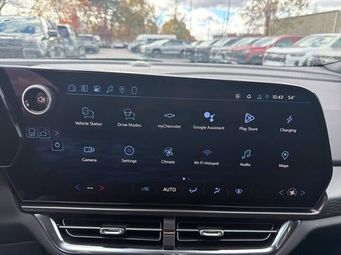 New 2026 Chevrolet Equinox EV LT image 10