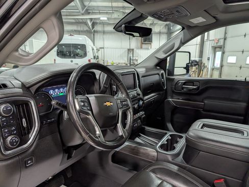 Used 2020 Chevrolet Silverado 2500 LTZ w/ LTZ Premium Package AWD/4WD image 17