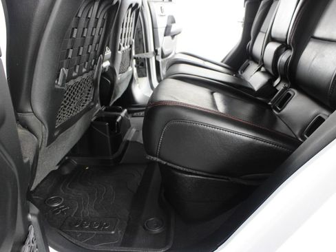 Used 2020 Jeep Gladiator Rubicon AWD/4WD image 16