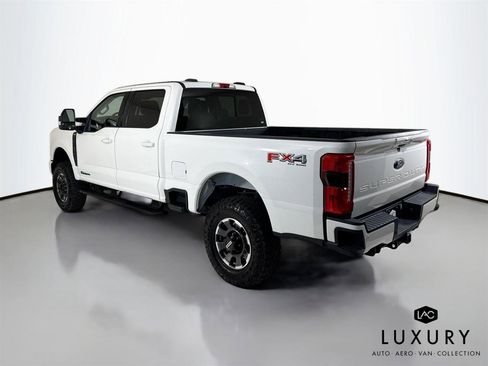 Used 2023 Ford F250 Lariat w/ Lariat Ultimate Package AWD/4WD image 8